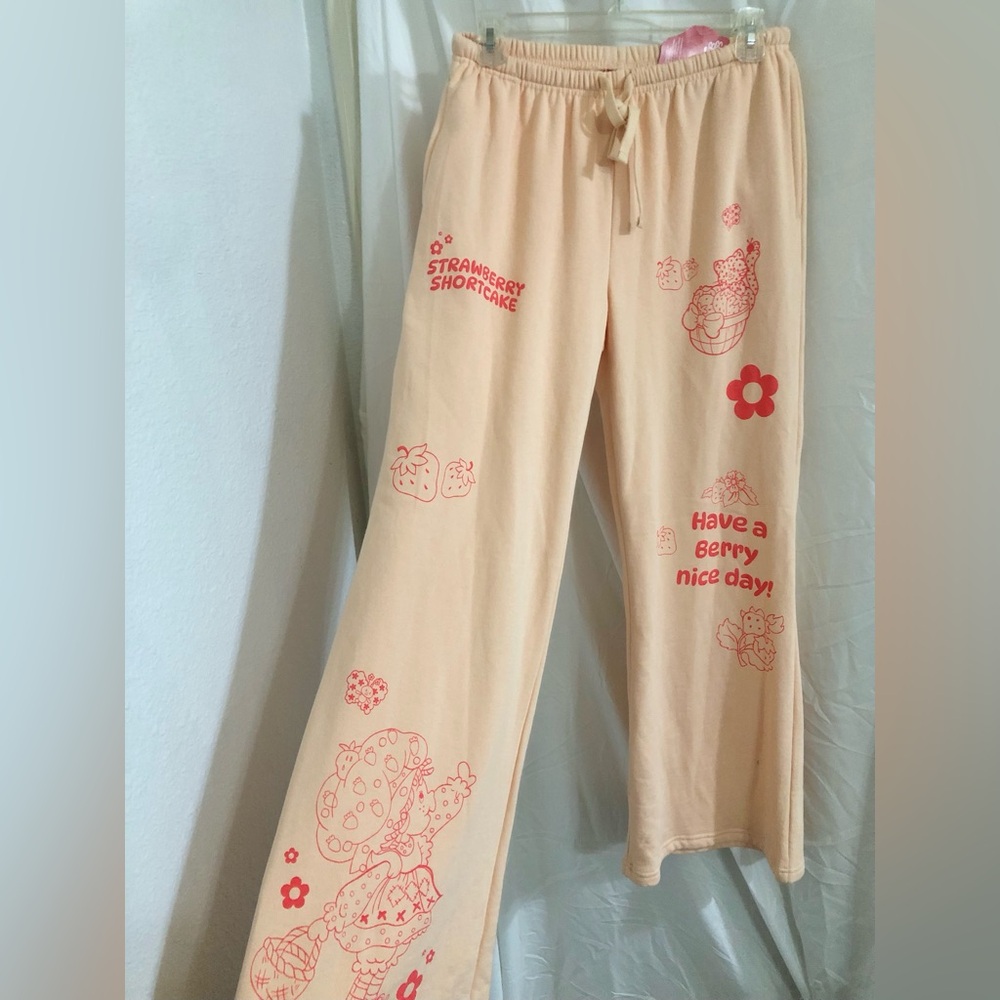 Strawberry shortcake peach“have a nice day” printed sweatpants size small new